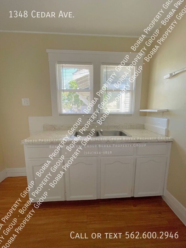 Building Photo - 1348 Cedar Ave