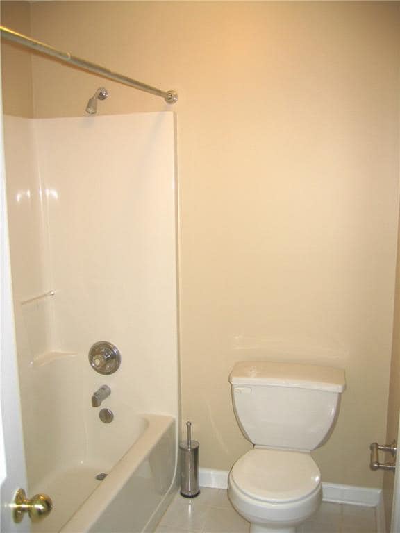 Building Photo - 1074 Pine Grove Ave NE