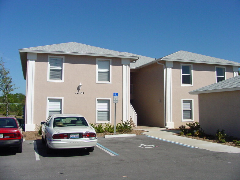 2nd floor Condo - 12361 Notting Hill Lane