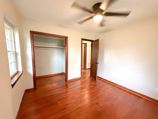 Building Photo - 51 Sherwood Dr