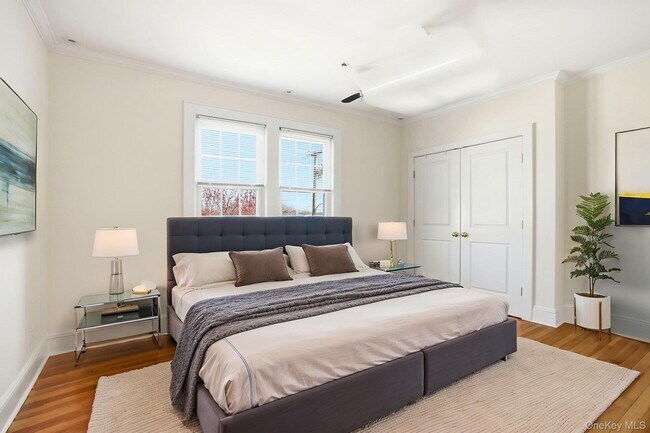 Building Photo - 109 Hillside Pl