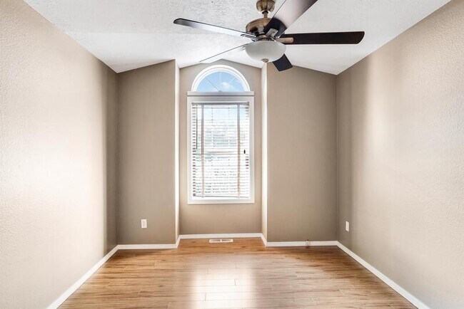 Building Photo - 1075 Mildred Ln SE