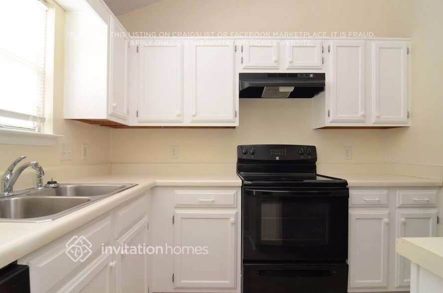 Building Photo - 1060 Heatherwood Ct