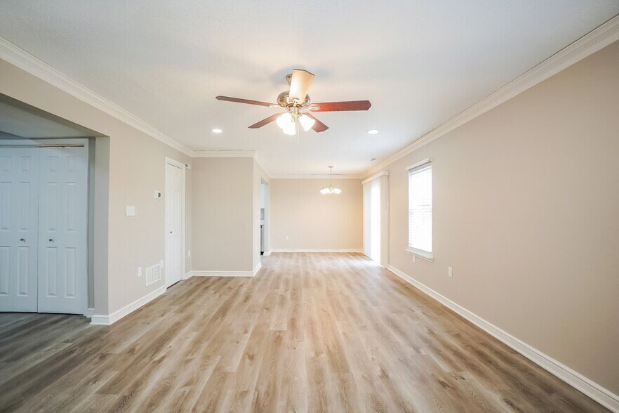 Building Photo - 3926 Candle Berry Dr