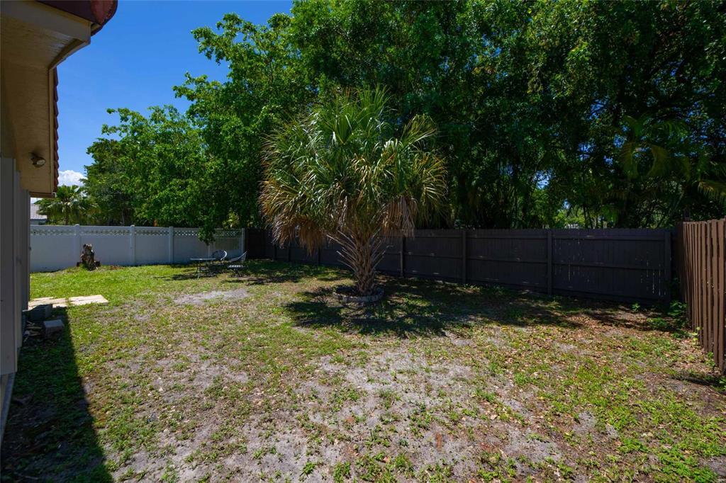 Building Photo - 9039 NW 21st Ct