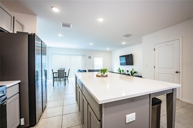 Building Photo - 3883 Academia Ave