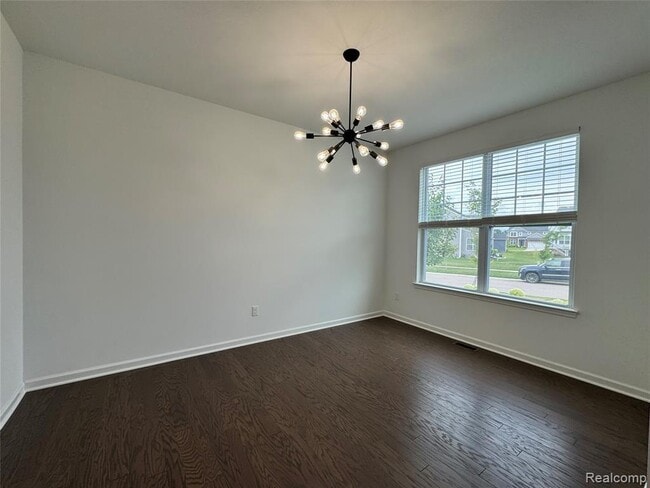 Building Photo - 278 Springview St