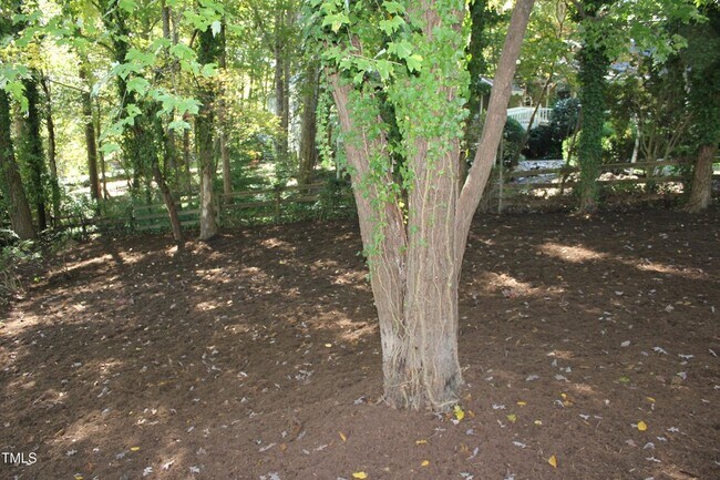Building Photo - 6321 Gainsborough Dr