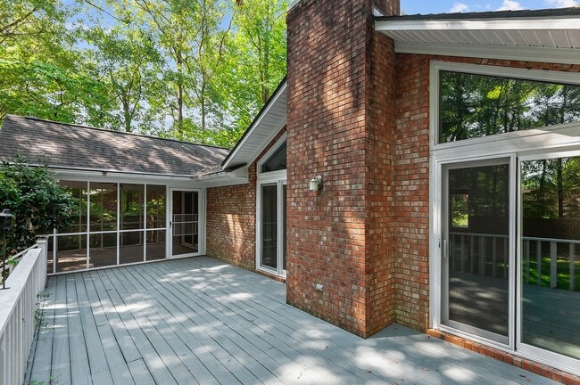 Building Photo - 103 Knollwood Ct