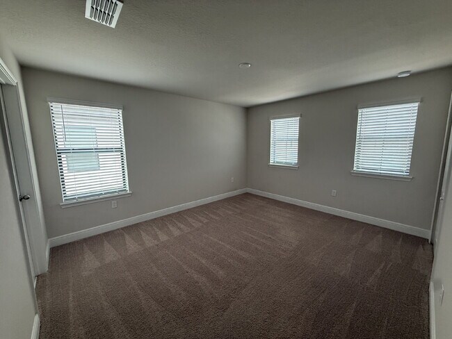 Building Photo - 139 Angela's Ave