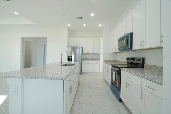 Building Photo - 52 Brig Cir E