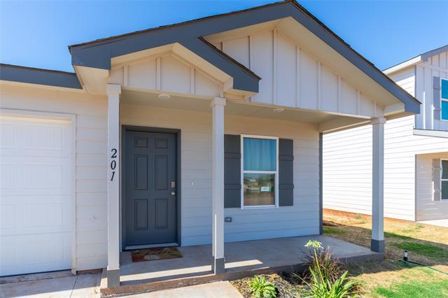 Building Photo - 201 Coyote Creek Ct