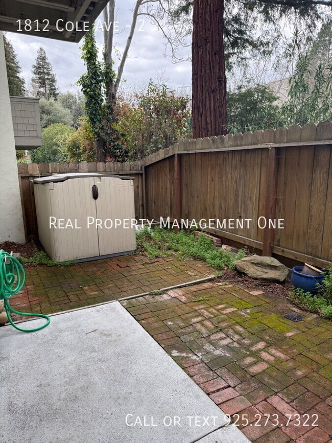 Building Photo - 1812 Cole Ave