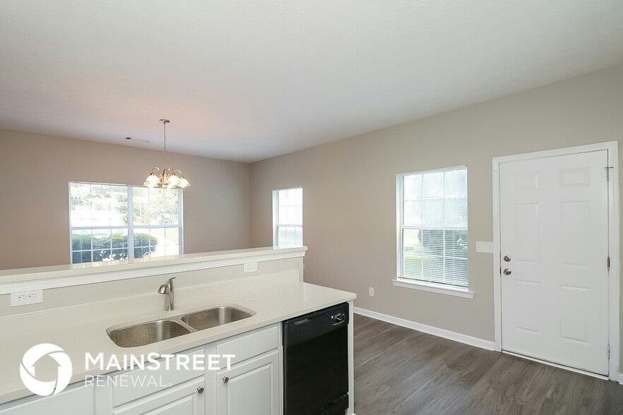 Building Photo - 4062 Robin Cir