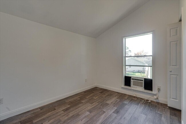 Building Photo - 6110 Walden Ave