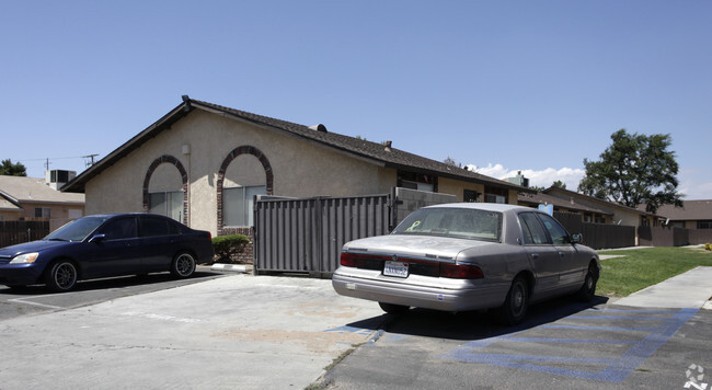 Primary Photo - Mesa Garden Apartments