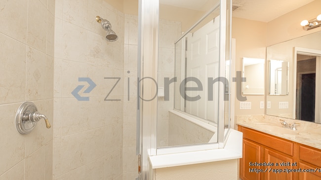 Building Photo - 10316 Fallsgrove St