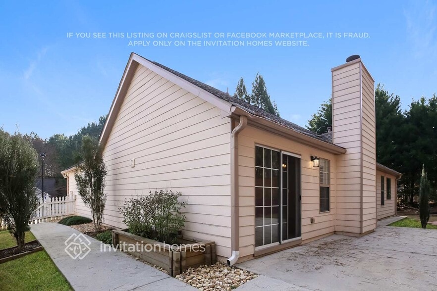 Building Photo - 5700 River Ridge Ln