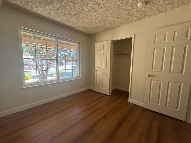 Building Photo - 9457 Bravo Way