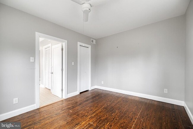 Building Photo - 5123 Crittenden St