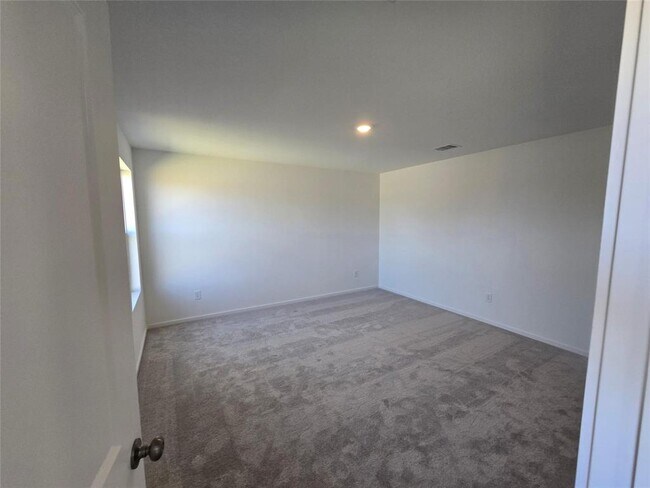 Building Photo - 5922 Starling Dr