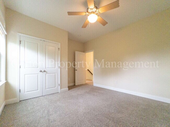Building Photo - 7445 Darius Dr