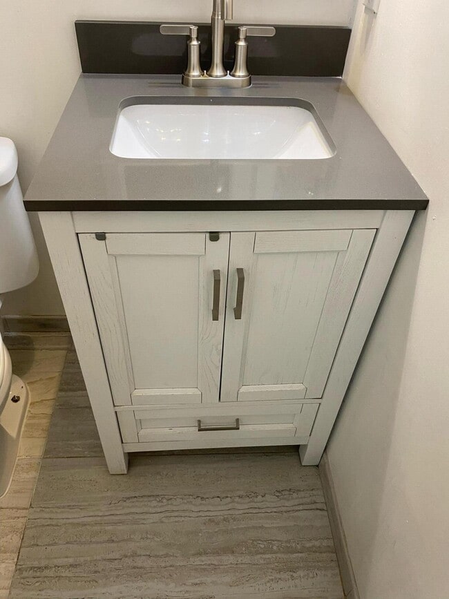 Building Photo - 1219 S 10th St