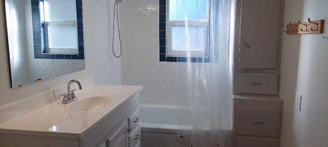 Building Photo - Charming 3-Bedroom home near BTC