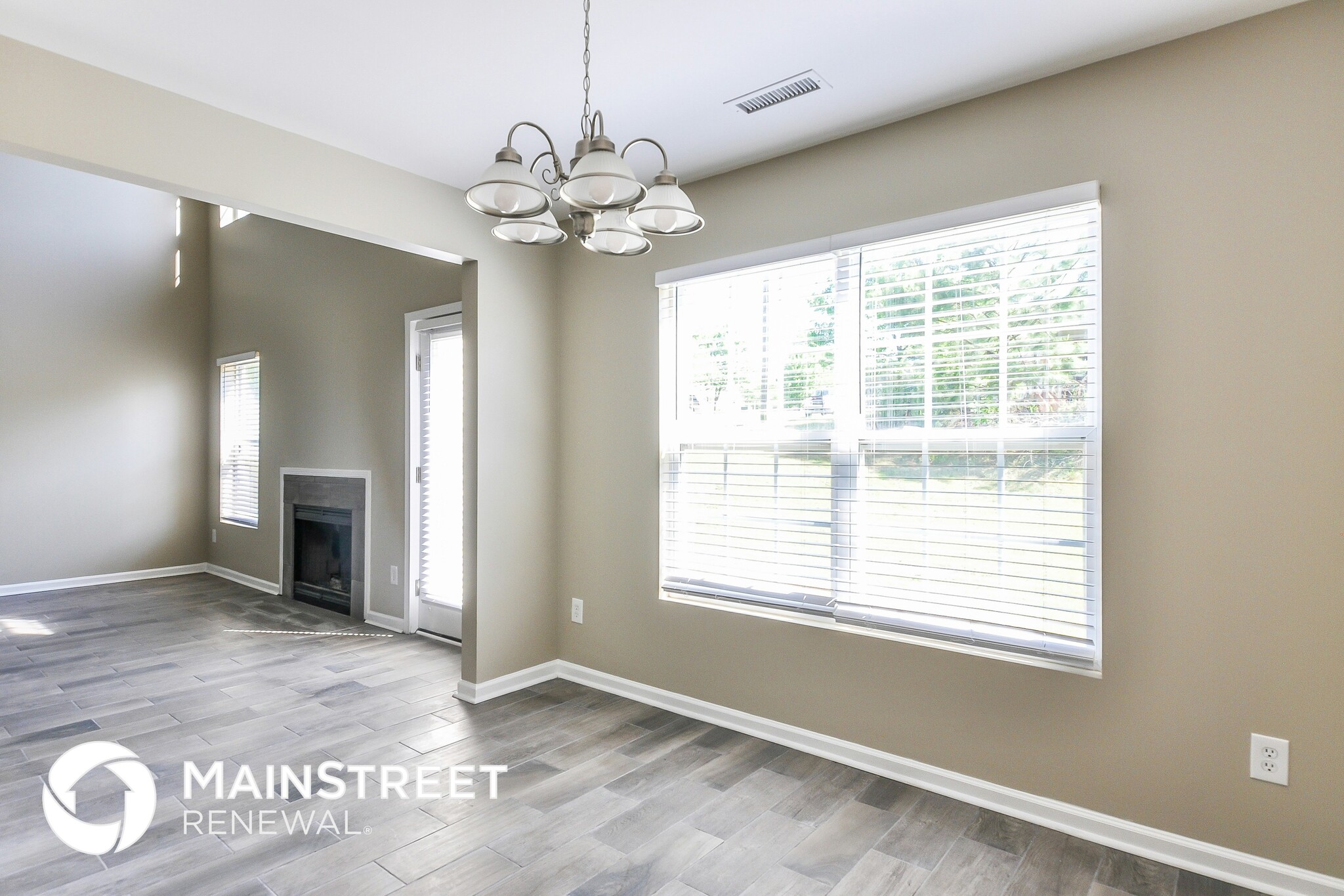 Building Photo - 5516 Landreaux Dr