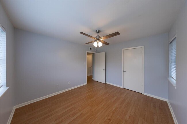 Building Photo - 3603 Murworth Dr