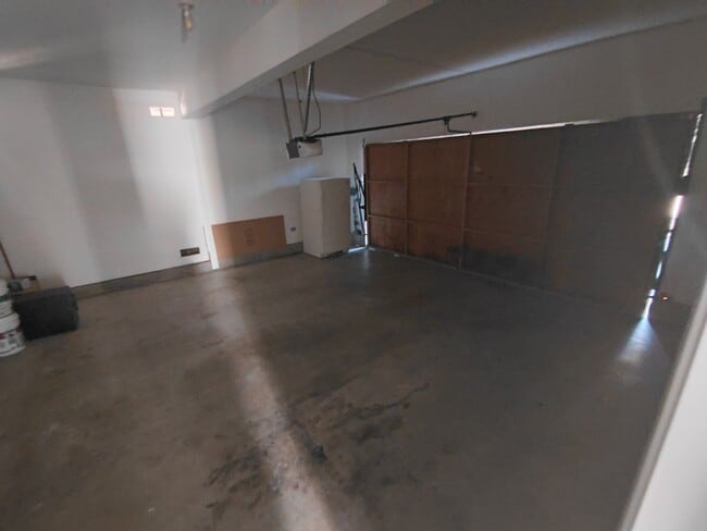 Building Photo - 2289 Willow Creek Cir