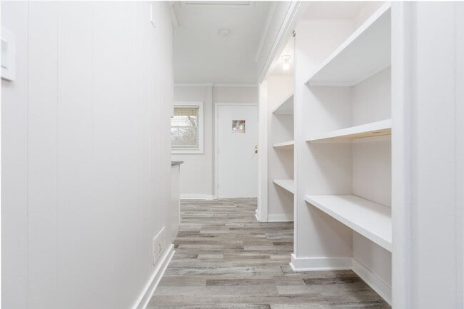 Building Photo - 4575 Olentangy River Rd