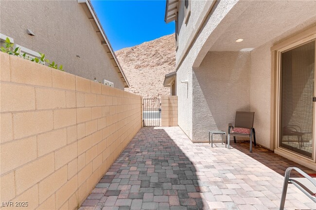 Building Photo - 60 Kimberlite Dr