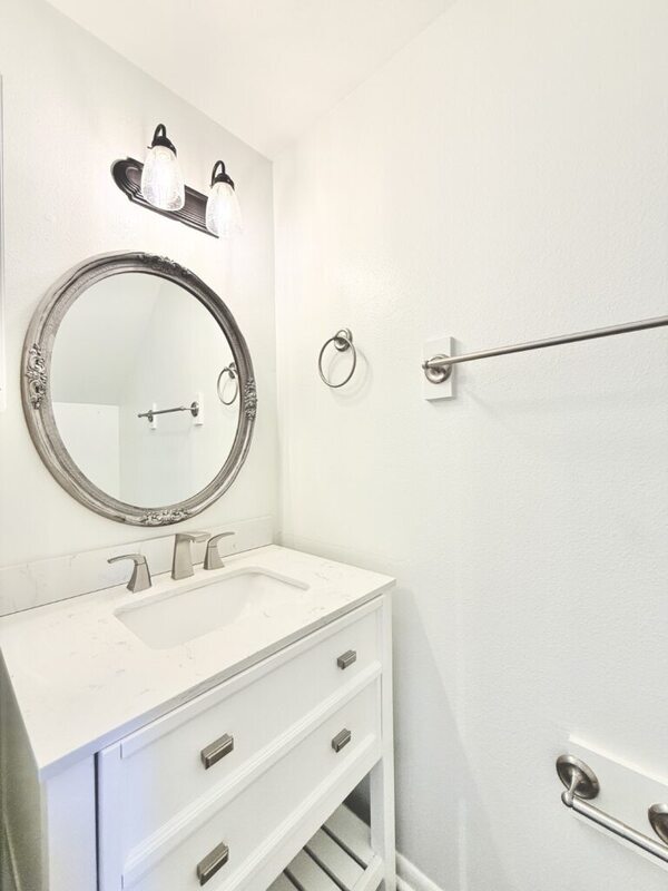 Building Photo - 2131 Ridge Rd