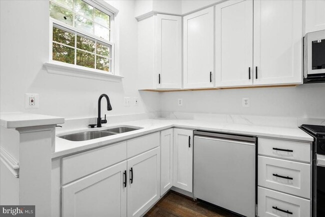 Building Photo - 116 Whiskey Creek Cir