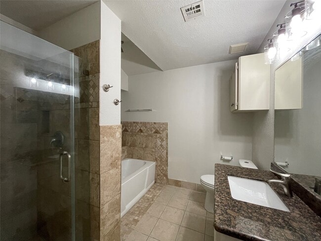 Building Photo - 22310 Rangeview Dr