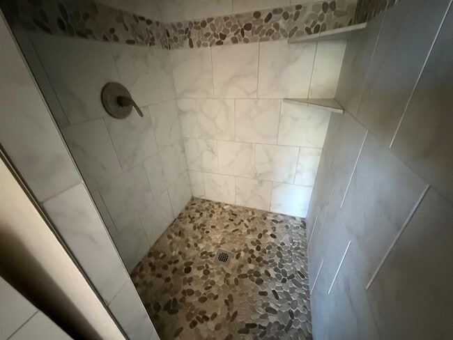 Building Photo - 105 S Magnolia St