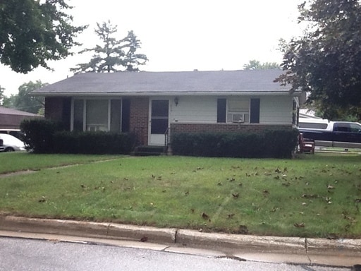 Building Photo - 2 Bedroom 1 Bath Home in Middlebury!