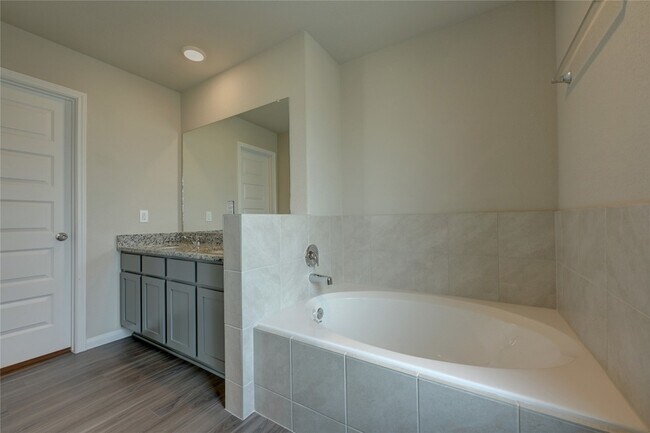 Building Photo - 13856 Goldeye Dr