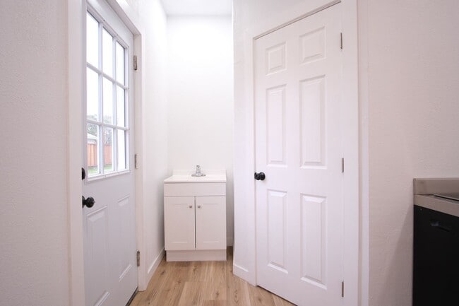 Building Photo - Perfect multi-family property! A 3-bed, 2-bath home for $2,400, plus a separate in-law studio ava...