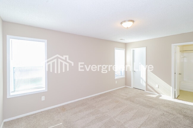 Building Photo - 3434 Hallshire Dr