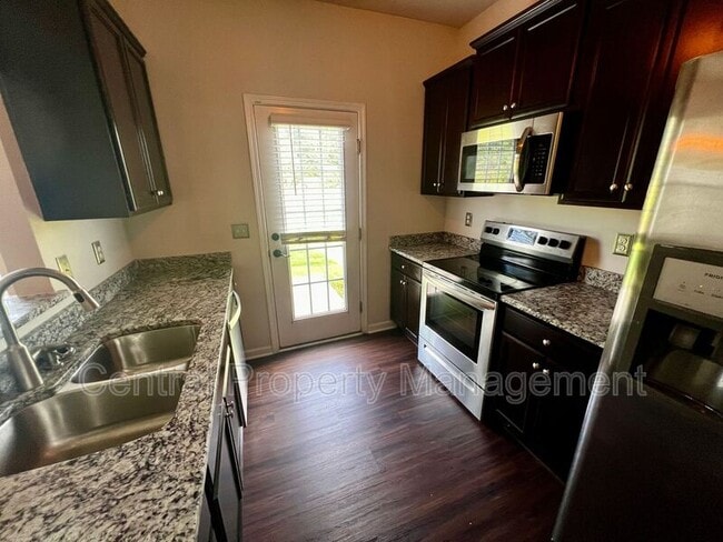 Building Photo - 43 Moorlyn Ln