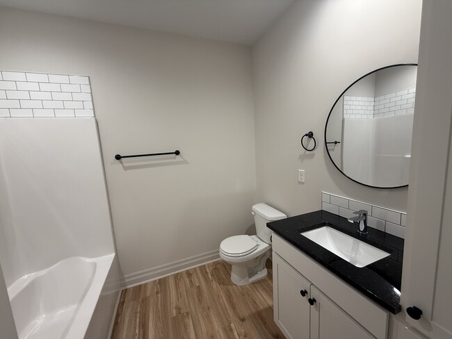 Building Photo - 1823 Liam Ct