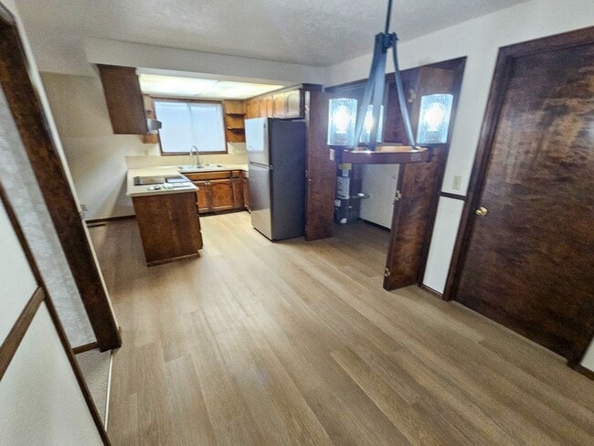 Building Photo - 3642 Meadow Park Loop NE