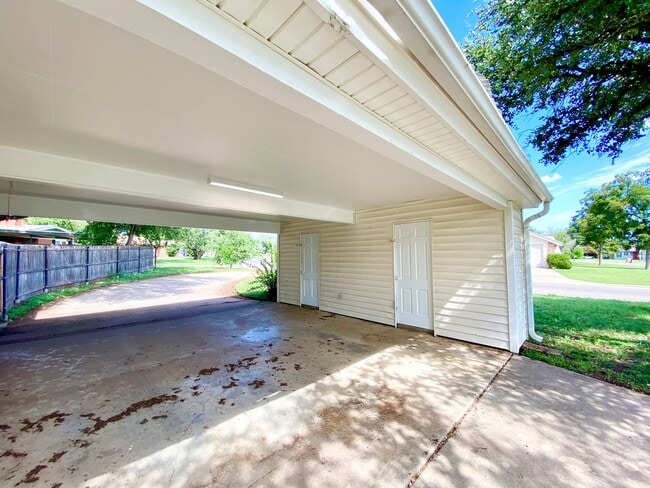 Building Photo - 2802 A&M