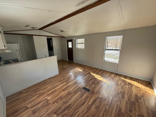 Building Photo - 725 Barren Hollow Rd