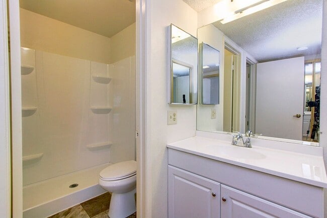 Building Photo - 5909 Manorwood Ct