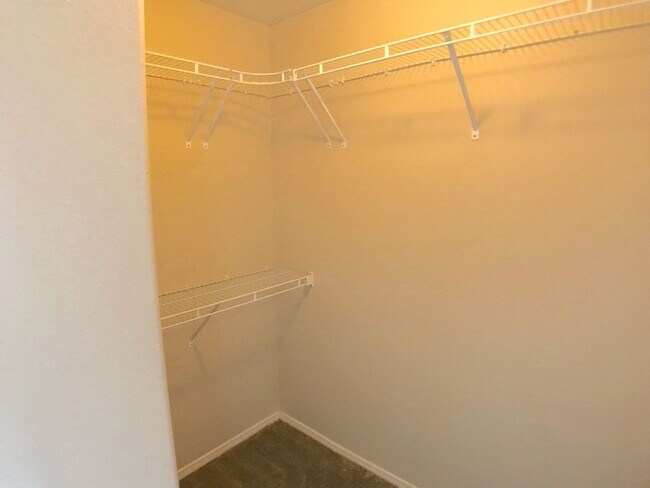 Building Photo - Modern 3 bedroom in Tierra Oeste neighborh...