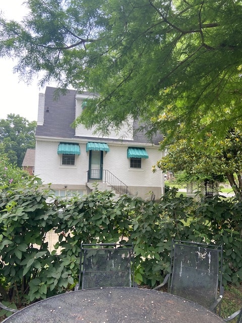 Building Photo - 123 Rosa Ave