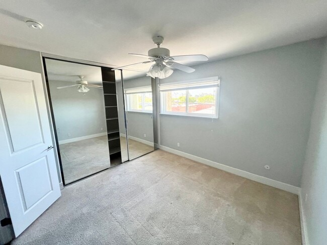 Building Photo - Modern 2BR/2BA Hillcrest Condo with Private Balcony & Amenities